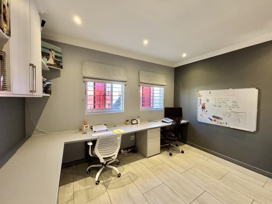 3 Bedroom Property for Sale in Sandown Western Cape